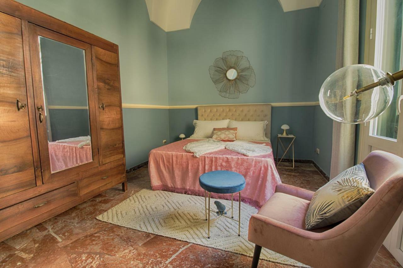 Palazzo Forleo Luxury Apartment - Treb Collection Lecce Kültér fotó